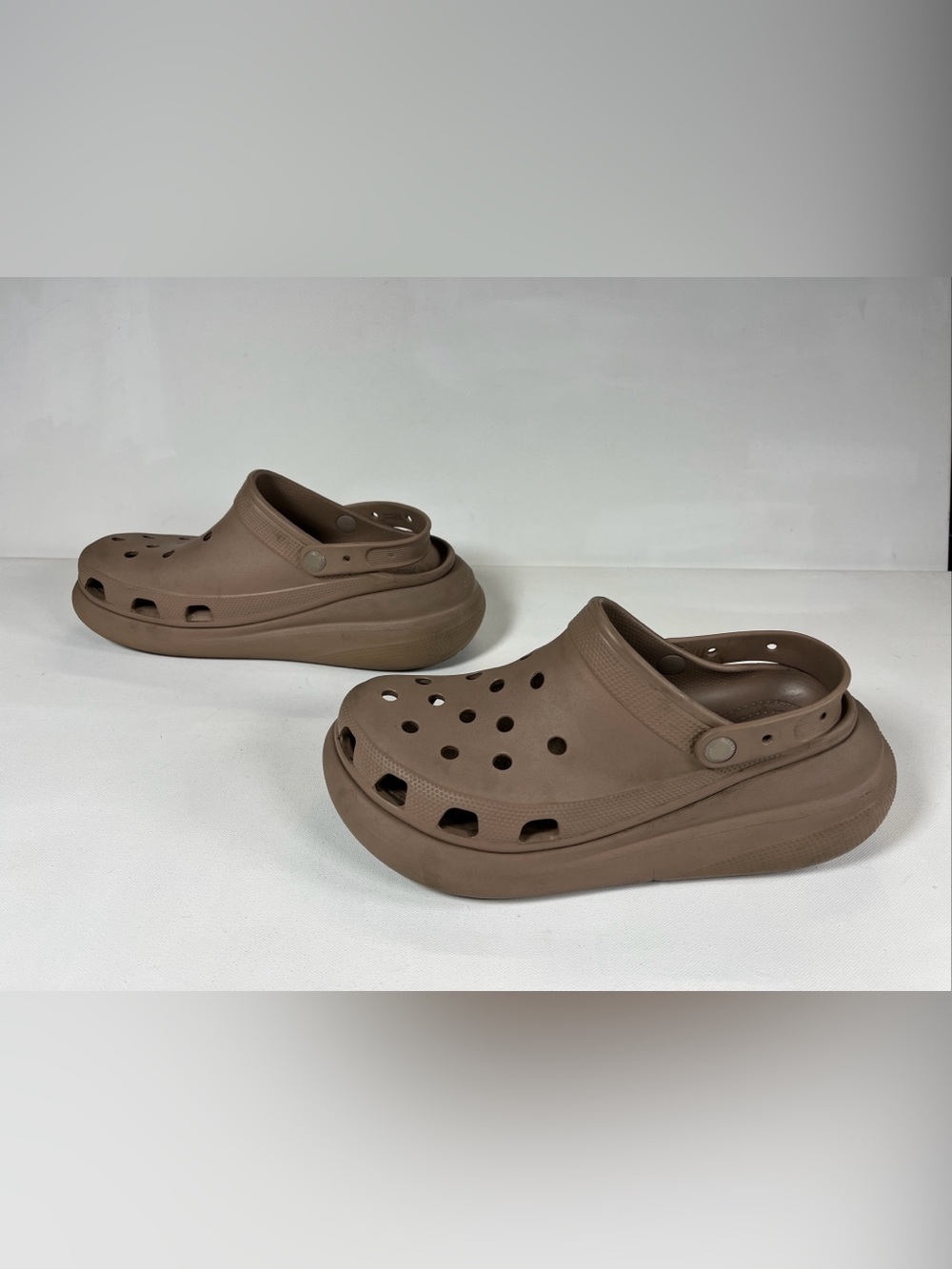 Crocs Crush Clog Latte Slip On Casual Platform Sandal Brown Men’s 11